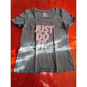 Nike "Just Do it" Tee - Size: Medium (1361)